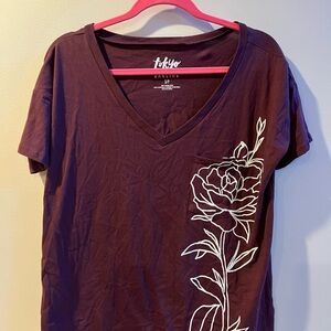 Tokyo Darling V-Neck T-Shirt Size Small Like New Burgundy with White Flower